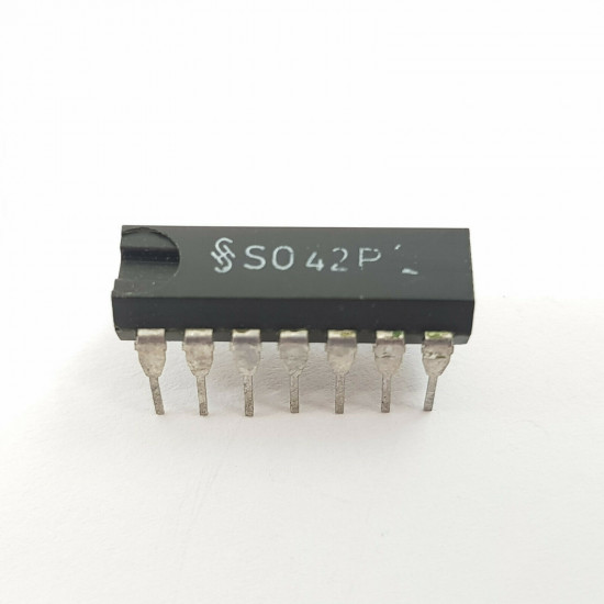 5042P SIEMENS INTEGRATED CIRCUIT NOS ( New Old Stock ) 1PC. C562AU3F261121