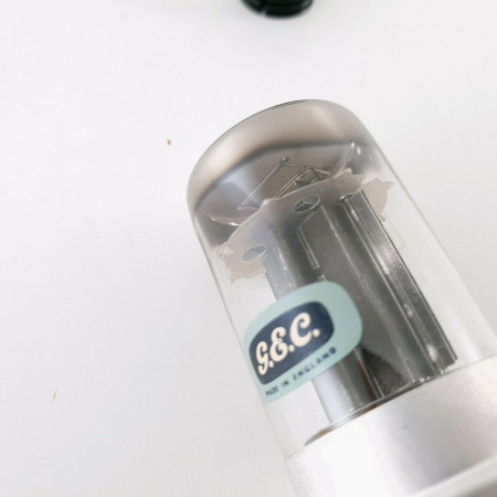 1 X KT67 TUBE. GEC BRAND. DUAL GETTER. BLACK PLATES. BRITISH MADE. CI  ENA