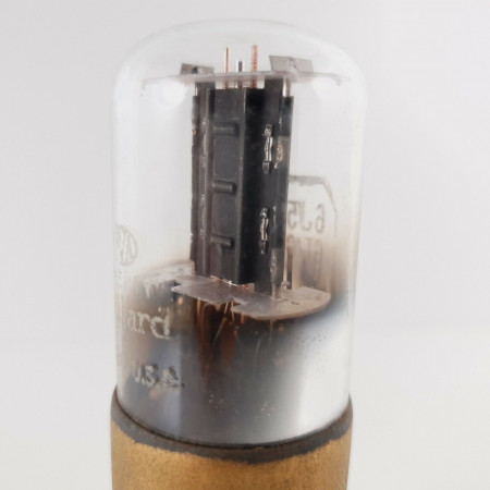 1 X 6J5GT/G MULLARD TUBE. COPPER RODS. BLACK PLATES. FLAT GETTER. 63%. CY  ENA