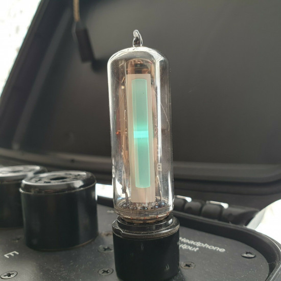 1 X EM84 TELEFUNKEN MAGIC EYE TUBE. USED. 60% BRIGHTNESS. 14. CH32