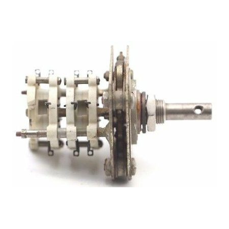 ROTARY CONMUTATOR 4 COOKIES 8 CIRCUITS 4 POSITIONS ROUTE 1PC. CA319U1F270320