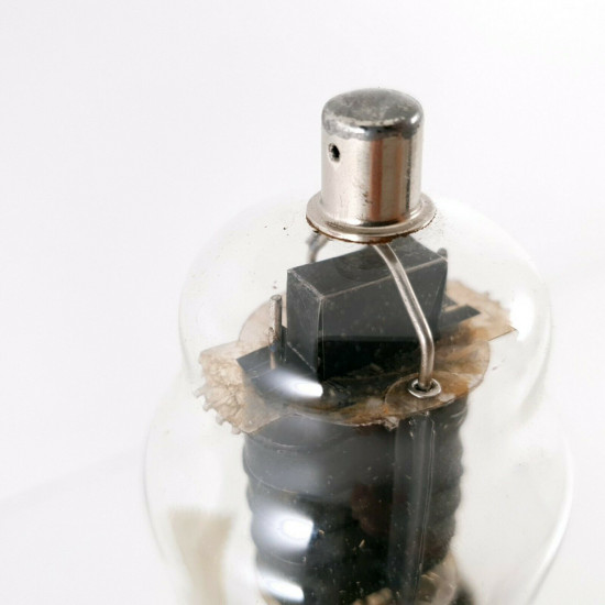 1 X 4Y25 TUBE. GEC PRODUCTION. NO LOGO. BLACK PLATES. CERAMIC BASE. CH  ENA