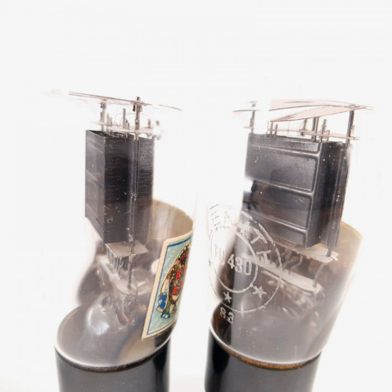 2 X TU430 ZENITH TUBE. BLACK PLATES. SOLID GETTER.  AA  ENA