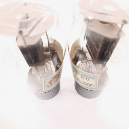 2 X TU430 ZENITH TUBE. BLACK PLATES. SOLID GETTER.  AA  ENA