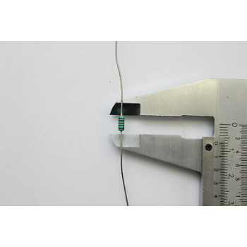 RESISTOR. 1/4W 1K21 1,21K 1% *8 PC* NOS (New Old Stock)