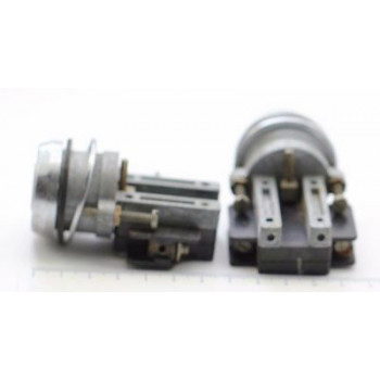 FRENCH MILITARY AERONAUTICAL PUSH-BUTTON 275-100 NOS 1PC. CA313U9F190517