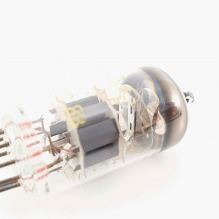 1 X ECC88 TESLA TUBE. 3 MICAS. SOLID GETTER. 1950s RFT PRODUCTION. CQ  ENA