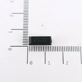 1 x 12.000MHz QMIM012 SMD QUARTZ MICROPROCESSOR. CA390U200F290621