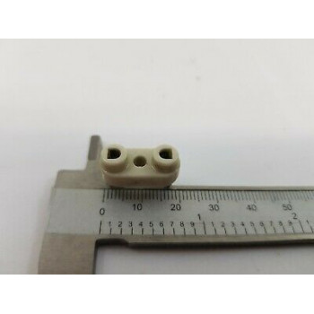 2 X CLAVIJAS HEMBRAS CERAMICAS. 2 X FEMALE PLUGS FOR CONNECTION. RZOC19