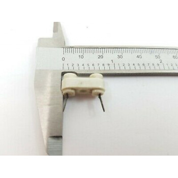 2 X CLAVIJAS HEMBRAS CERAMICAS. 2 X FEMALE PLUGS FOR CONNECTION. RZOC19 2