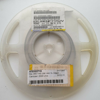 10 x 71.5K 1/4W 1% 100PPM SMD PANASONIC RESISTOR. (R442) CA395U700F290721