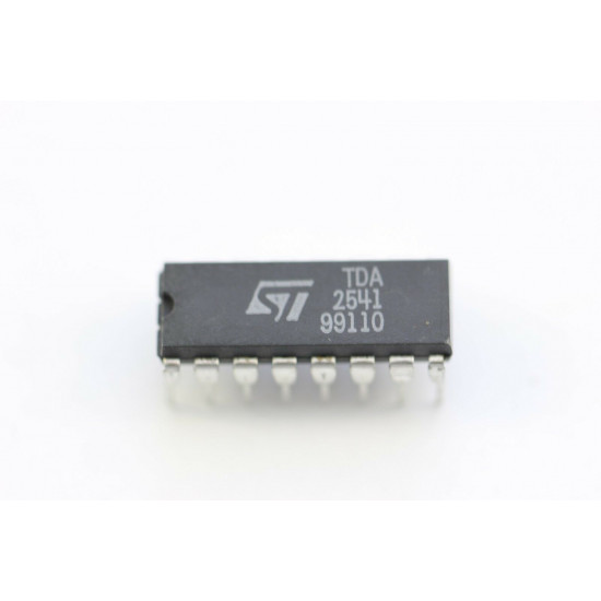 TDA2541 ST INTEGRATED CIRCUIT NOS ( New Old Stock )1PC. C533CU1F300119