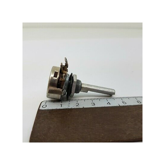 POTENCIOMETRO CARBON PIHER POTENTIOMETER. 200K LIN S/I W/O ON/OFF. P18U5