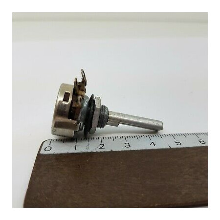 POTENCIOMETRO CARBON PIHER POTENTIOMETER. 200K LIN S/I W/O ON/OFF. P18U5