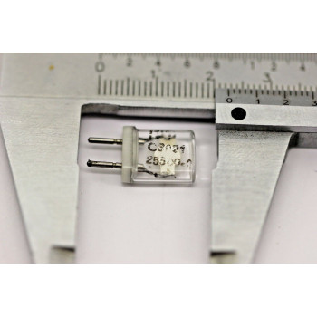 CRYSTAL OSCILLATOR - OSCILADOR C3021 25500-0 ITT NOS 1PC. CA25CU1F270715