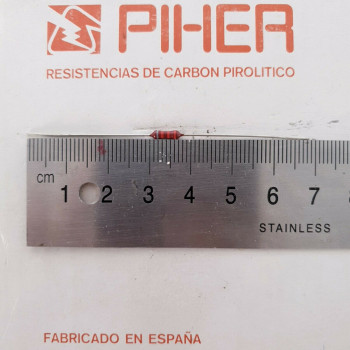 2 X 1/4W 8,2K 8.2K 8K2 2% 1970s VINTAGE PIHER RESISTOR. NOS. C1817U1000F290121