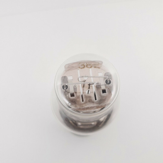 1 X AZ11 TESLA TUBE. BLACK PLATES. 1950s PRODUCTION. 64/67%. CX  ENA