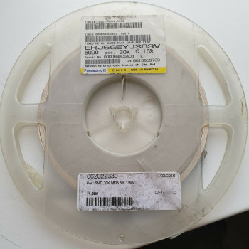 10 x 30K 1/8W 5% SMD PANASONIC RESISTOR. (R429) CA395U1900F280721