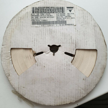 10 x 61.9R 1/8W 1% 100PPM SMD VISHAY RESISTOR. (R435) CA395U5000F280721