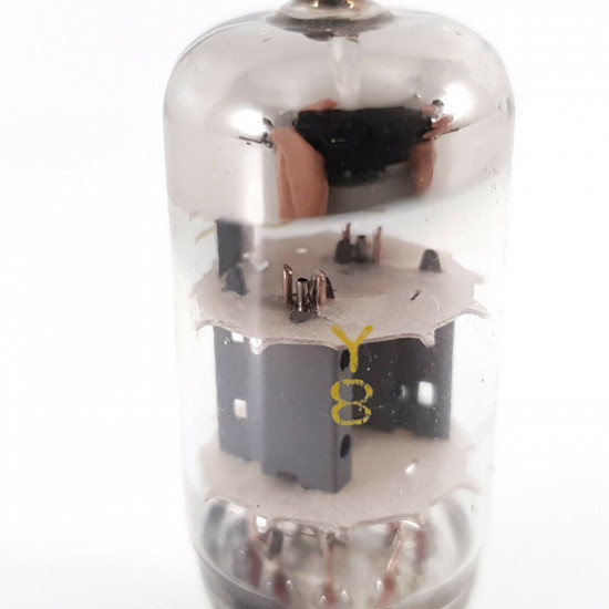 1 X ECC82 TUNGSRAM TUBE. 1960s PROD. 109/83%. CF  ENA