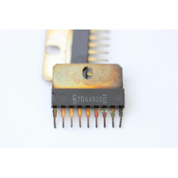 TDA4920 SIEMENS INTEGRATED CIRCUIT NOS(New Old Stock)1PC C524BU4F290814