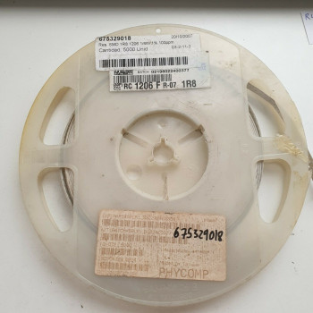 10 x 1.8R 1/4W 1% 100PPM SMD PHYCOMP RESISTOR. (R471) CA395U3000F290721