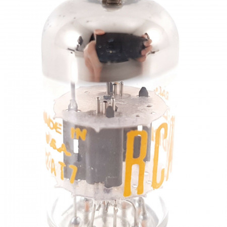 1 X 12AT7 RCA TUBE. 1960s PROD. 114/112%. CF  ENA