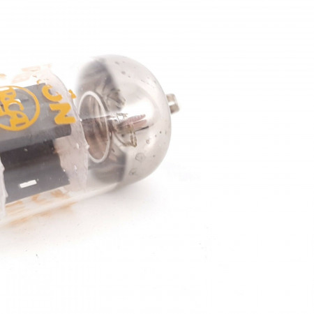 1 X 12AT7 RCA TUBE. 1960s PROD. 114/112%. CF  ENA