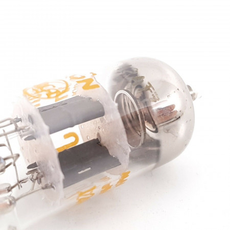 1 X 12AT7 RCA TUBE. 1960s PROD. 114/112%. CF  ENA