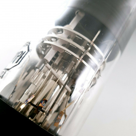 1 X 7VP1 RCA TUBE