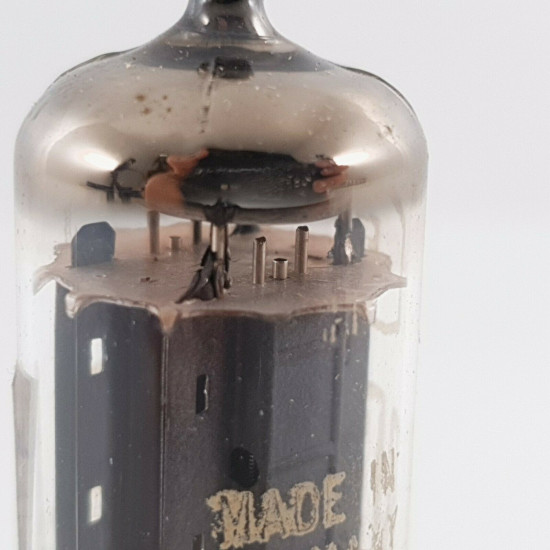 1 X ECC83 RCA TUBE. SIEMENS PRODUCTION. 17MM GREY LADDER PLATES. 1960s.  CT  ENA