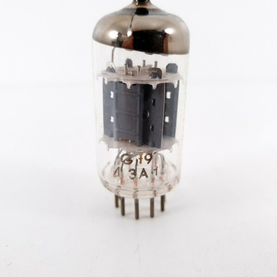 1 X ECC82 TUBE. RTC BRAND. 1960s PHILIPS PRODUCTION. DIMPLE GETTER. CÑ  ENA
