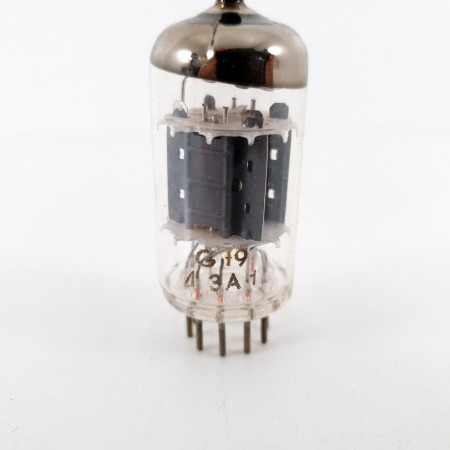 1 X ECC82 TUBE. RTC BRAND. 1960s PHILIPS PRODUCTION. DIMPLE GETTER. CÑ  ENA