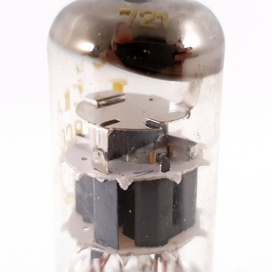 1 X E88CC TESLA TUBE. 1960s PRODUCTION. GOLD PIN. GOLD GRID.  140/112%. CH139