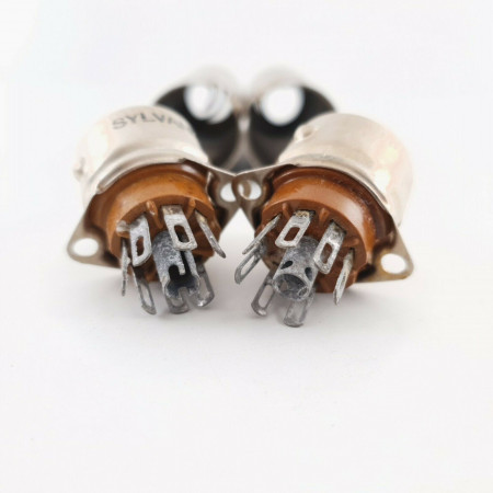 2 X 7 PIN TUBE SOCKET + SHIELD. SYLVANIA. TS102P01. HIGH QUALITY CQ  ENA