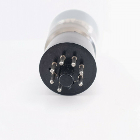 1 X CV1947 TUNGSRAM TUBE. SMOKED RING. BLACK PLATES. 1950s PRODUCTION. CU  ENA