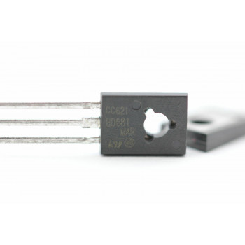 BD681 ST TRANSISTOR NOS( New Old Stock ) 1PC. C541AU7F211016