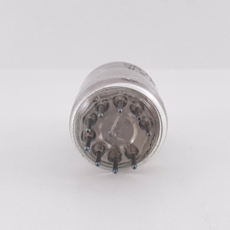 1 X JHS 5670 SYLVANIA TUBE. 7. CH48