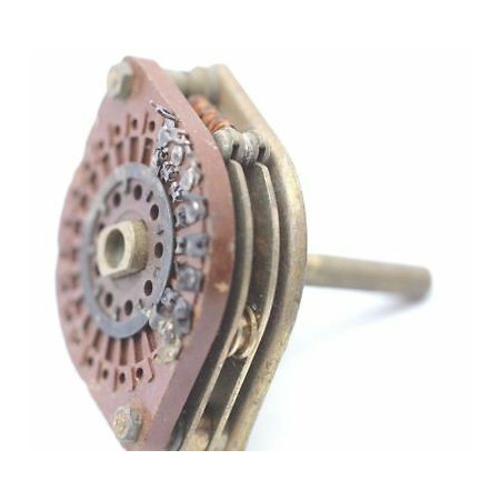 ROTARY CONMUTATOR 1 COOKIES 4 CIRCUITS 7 POSITIONS NOS 1PC. CA327U1F050717