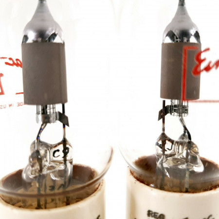 2 X 25T TUBE. EIMAC BRAND. GREY PLATES. CERAMIC BASE. PAIR. CC  ENA