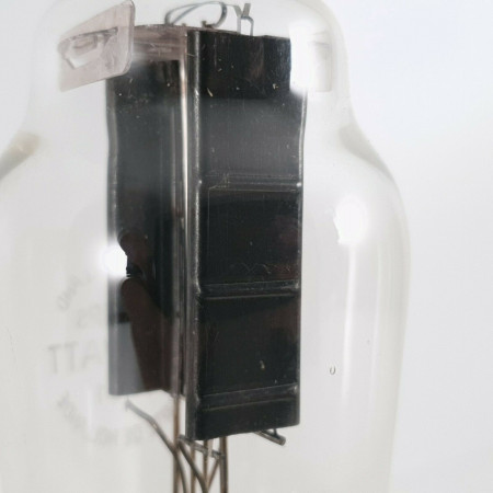 1 X 1561 PHILIPS-MINIWATT TUBE. BLACK RIBBED PLATES. 1950s PROD. CD  ENA