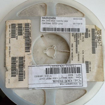 10 x 560K 1/4W 5% SMD KYOCERA RESISTOR. CA391U5000F050721