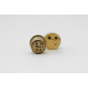 2N4407 MOTOROLA TRANSISTOR GOLDEN NOS( New Old Stock ) 1PC. C122U100F060214