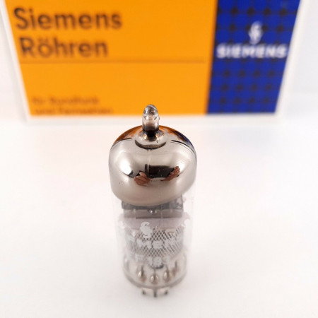 10 X EF183 / 6EH7 SIEMENS TUBE. 1950s Siemens und Halske PROD. 10mA CH131