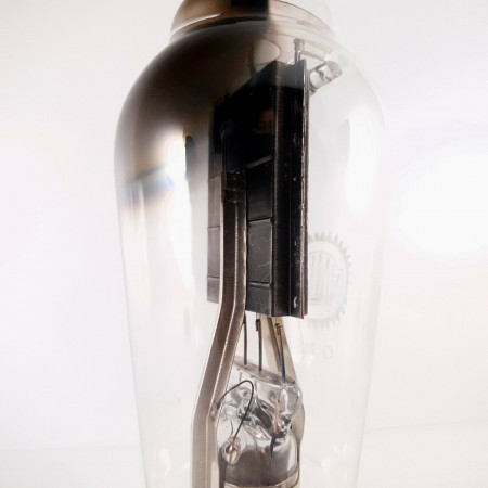 1 X G715 VALVO TUBE. BLACK PLATES. 1950s PROD. NOS/NIB. CZ  ENA