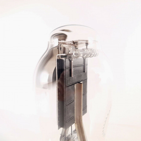 1 X G715 VALVO TUBE. BLACK PLATES. 1950s PROD. NOS/NIB. CZ  ENA