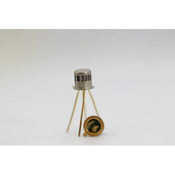 2N3968 GOLD TRANSISTOR NOS( New Old Stock ) 1PC. C300U15F120514