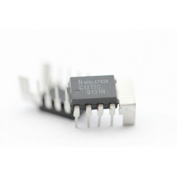 UPC1212C INTEGRATED CIRCUIT NOS ( New Old Stock ). 1PC. C536CU4F071218