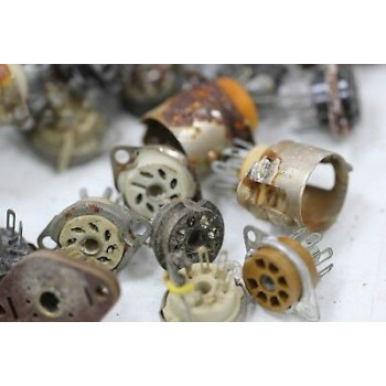 LOT +100 SOCKET, NOS AND USED. DIFFERENT TYPES. +100 PCS. RCZOC17 2