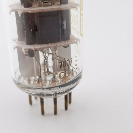 1 X ECC812 MINIWATT-DARIO TUBE. 1960s PRODUCTION. CQ  ENA